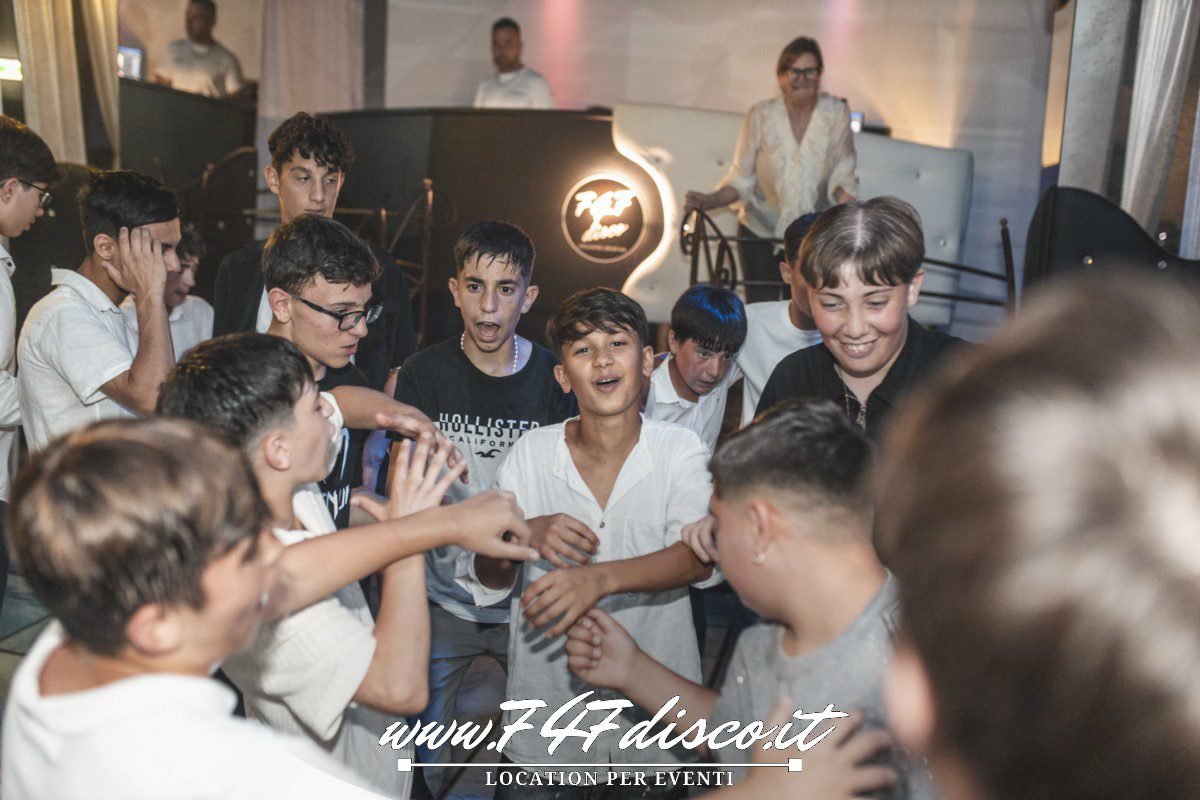 Location per Feste Private a Roma - festa-18-anni-roma-persone