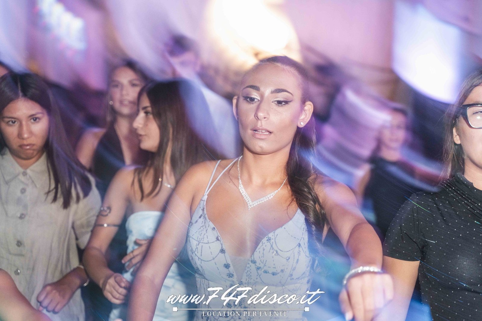 Buffet all-inclusive Roma – festa 18 anni di Nicole al 747 Disco