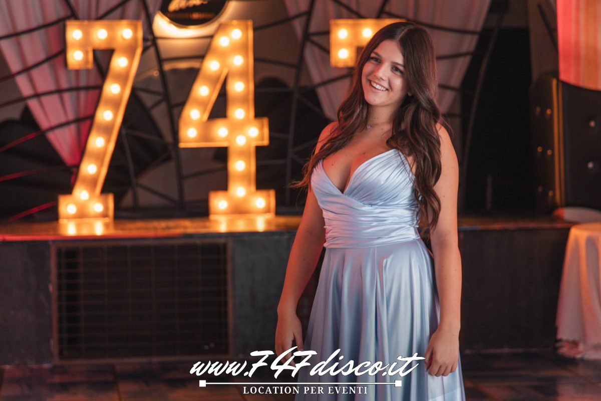 Festa 18 anni Roma – Elisa al 747 Disco (foto hero)