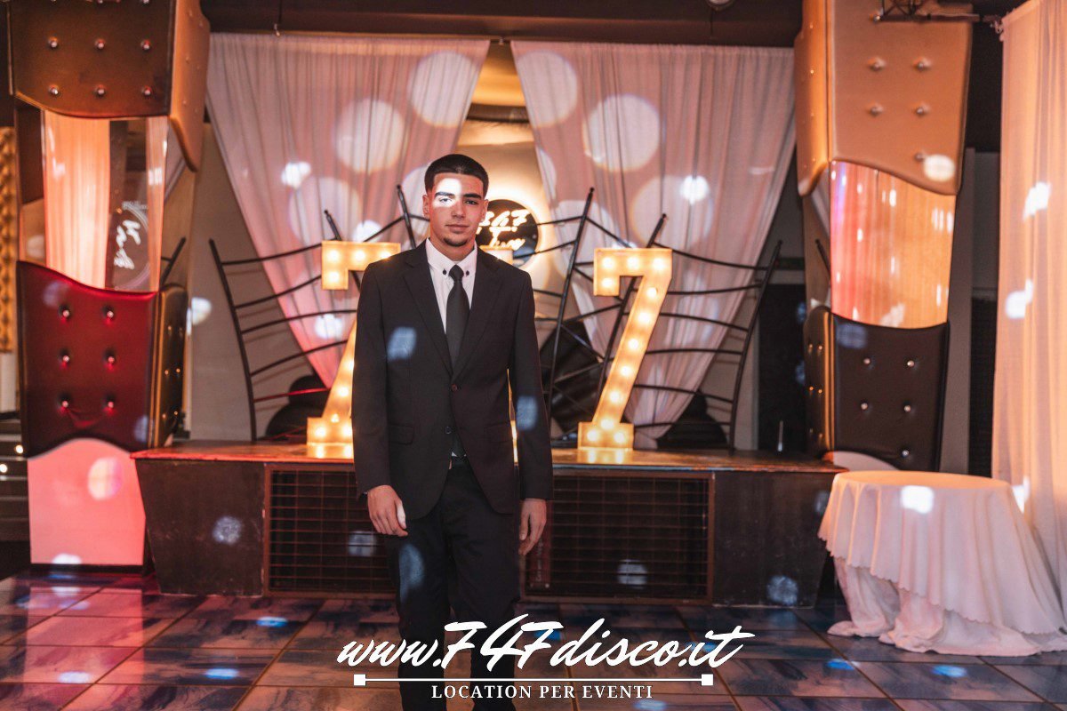 Location 18 anni Roma – scenografie per la festa di Mirko al 747 Disco