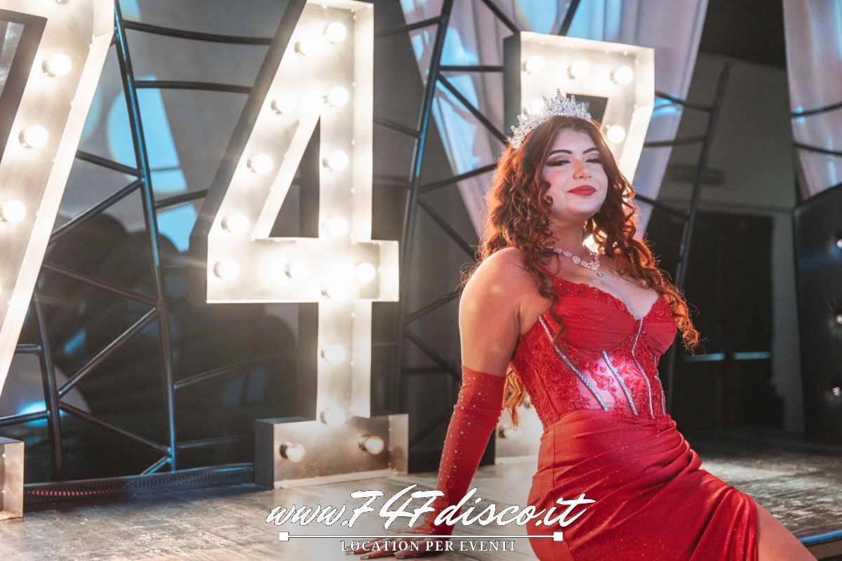 Festa 18 anni Roma Valeria in sala feste privata al 747 Disco