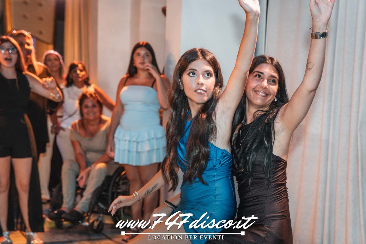 festa 30 anni roma con amici al 747 Disco