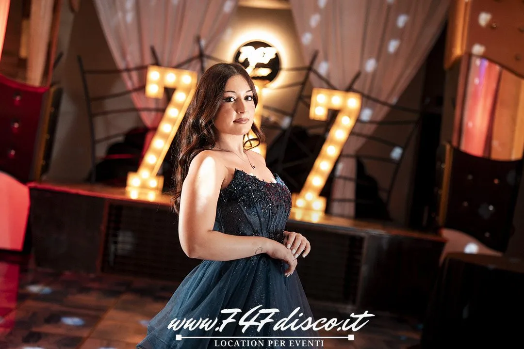 Festa 18 anni Eleonora Roma al 747 Disco