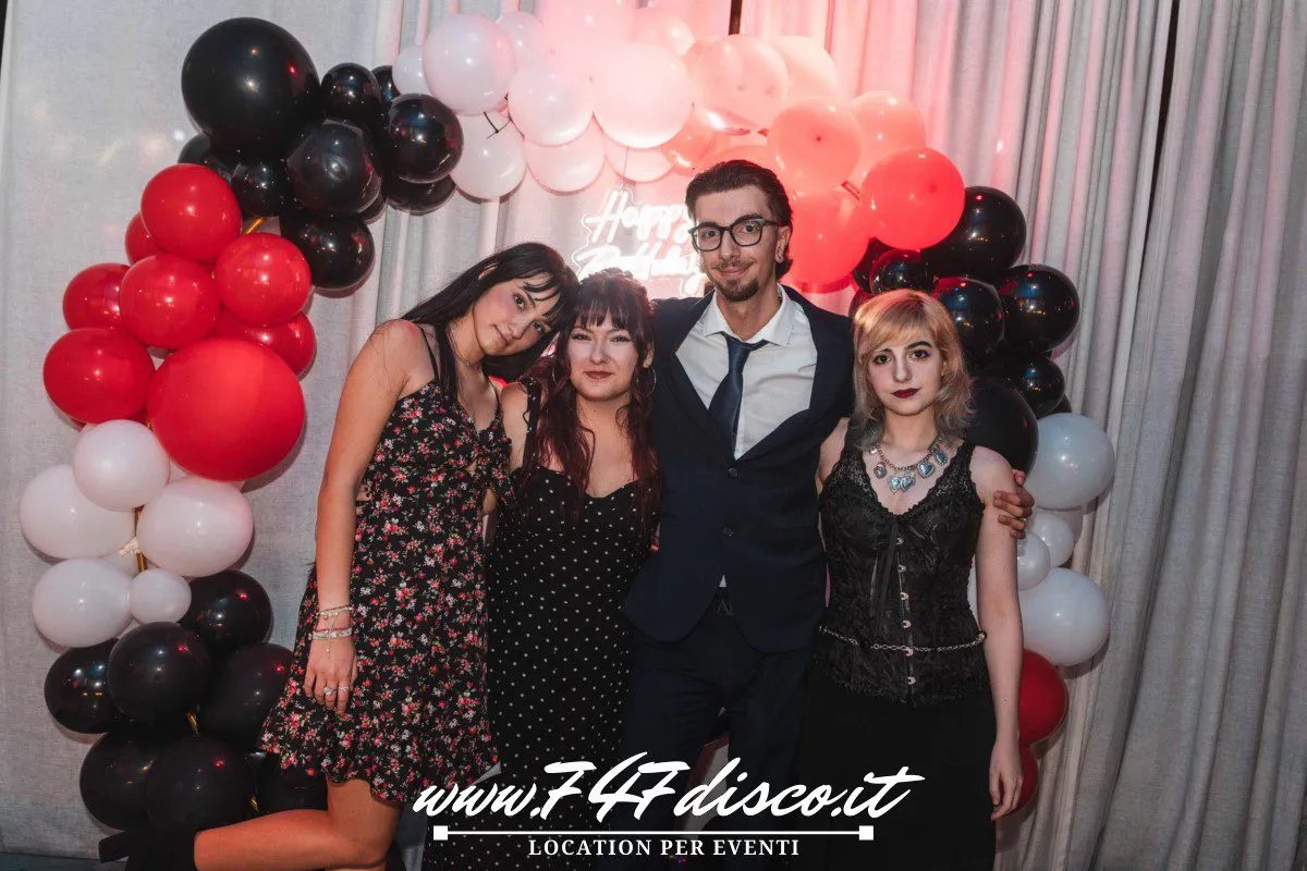 Festa 18 anni Damiano Roma, fotografie e ricordi del diciottesimo al 747 Disco