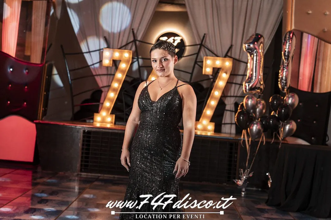 Festa 18 anni Veronica Roma, fotografie e ricordi del diciottesimo al 747 Disco